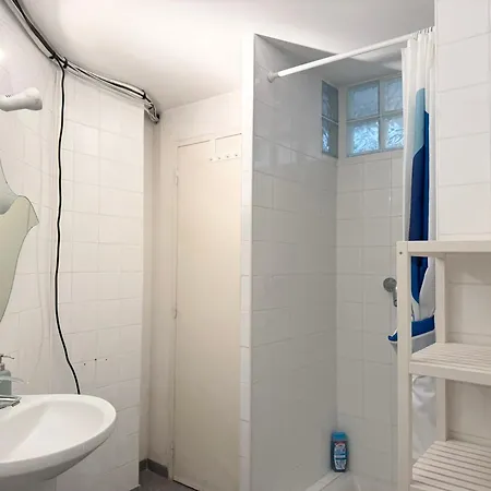 A 100 M De La Avec Stationnement Gratuit דירה ניס