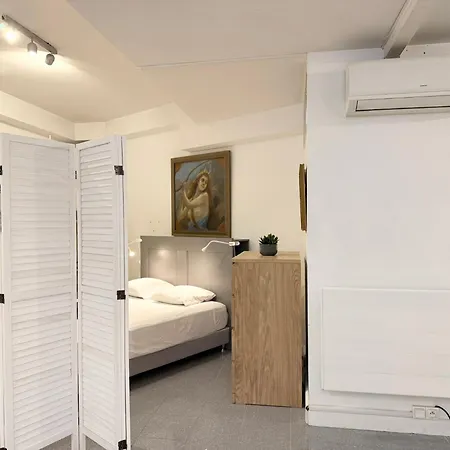 à 100 M De La Avec Stationnement Gratuit Apartamento Nice
