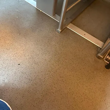 A 100 M De La Avec Stationnement Gratuit Lägenhet Nice