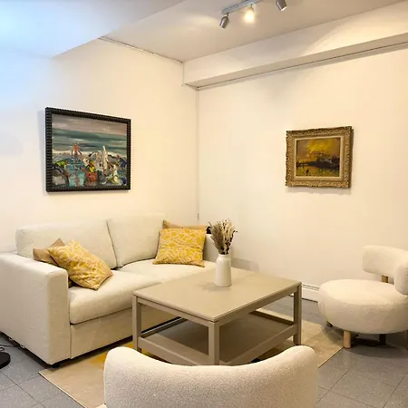 A 100 M De La Avec Stationnement Gratuit Lägenhet Nice